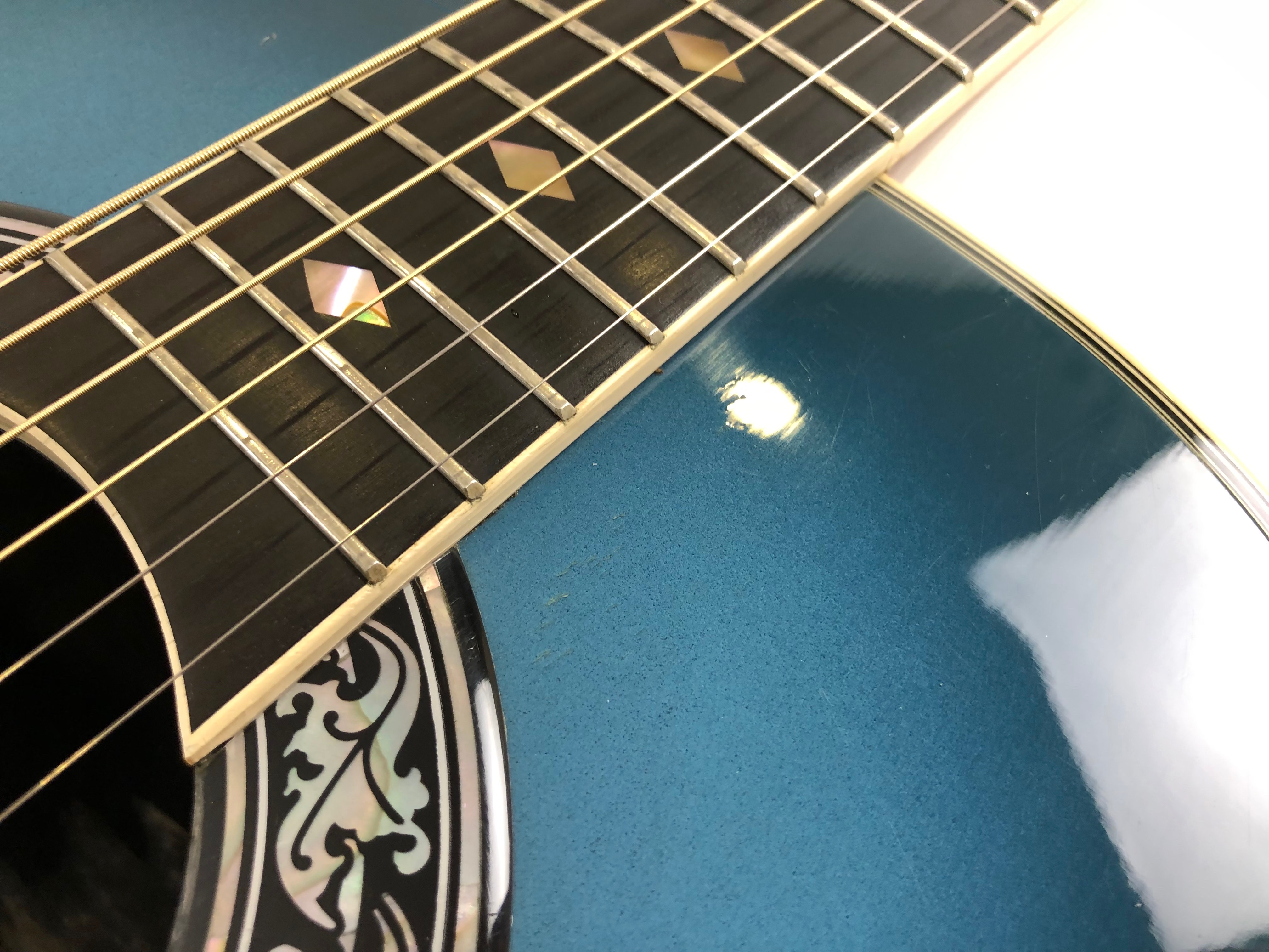 Ovation Collector's Series 1982-8 (64337)