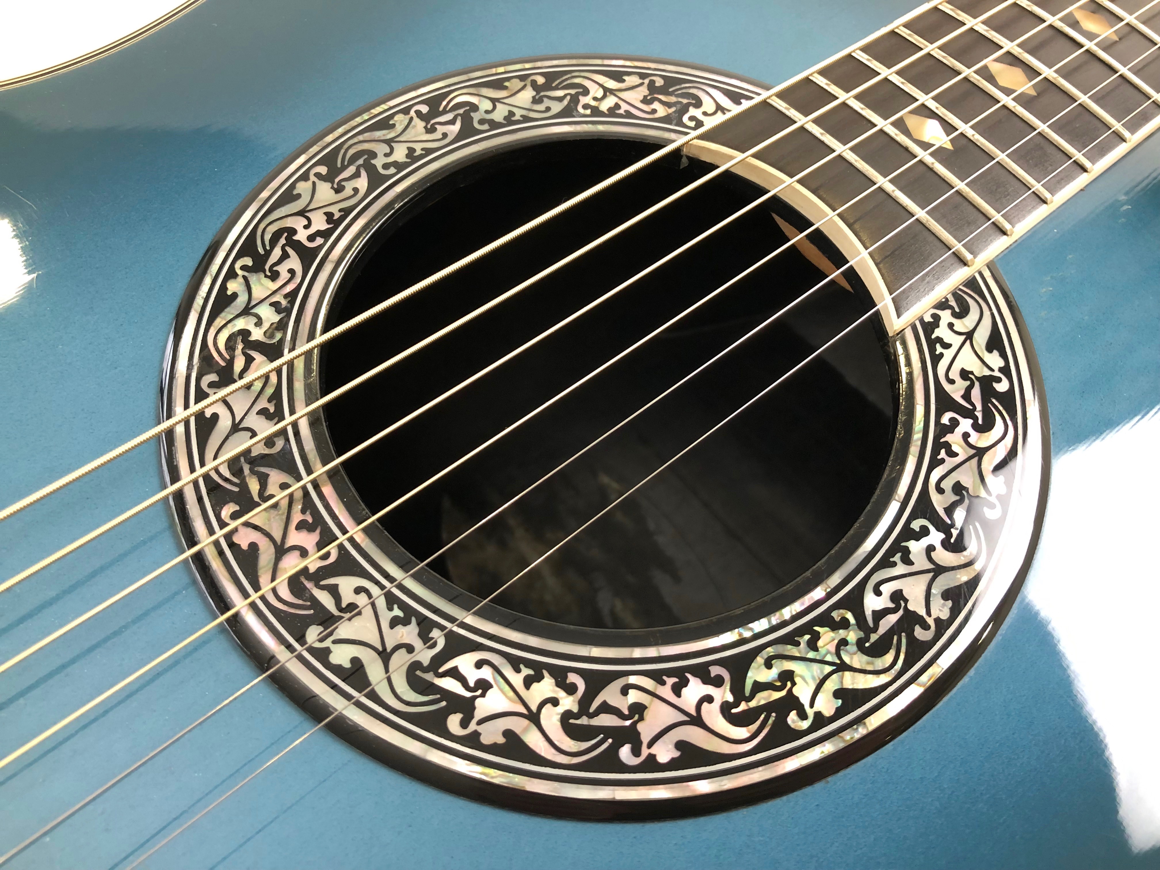 Ovation Collector's Series 1982-8 (6296)