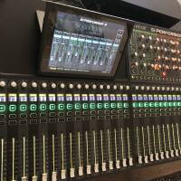 Table de mixage numérique très bonne état, avec carte madi