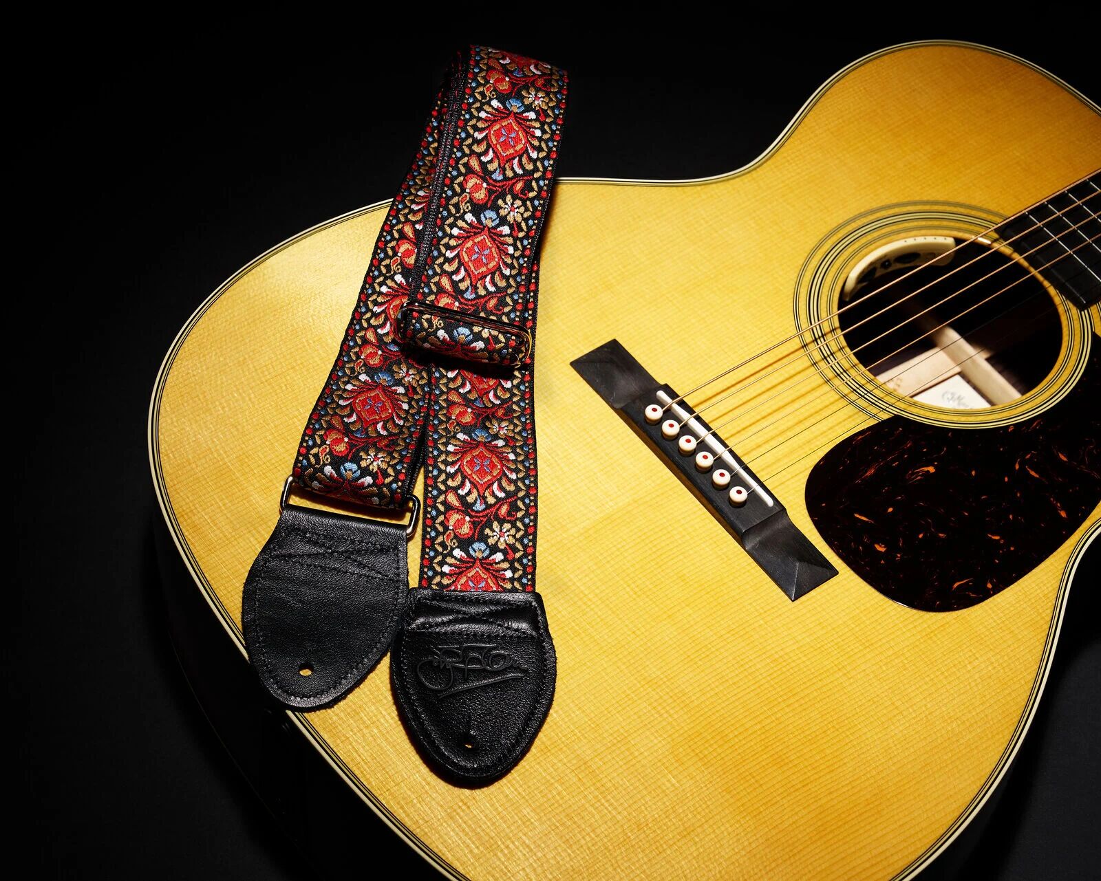 Martin &amp; Co M-6 Johnny Marr : M-6 Johnny Marr Lifestyle