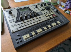 Roland MC-307 (6635)
