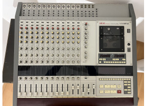Akai Professional MG1214 (44244)