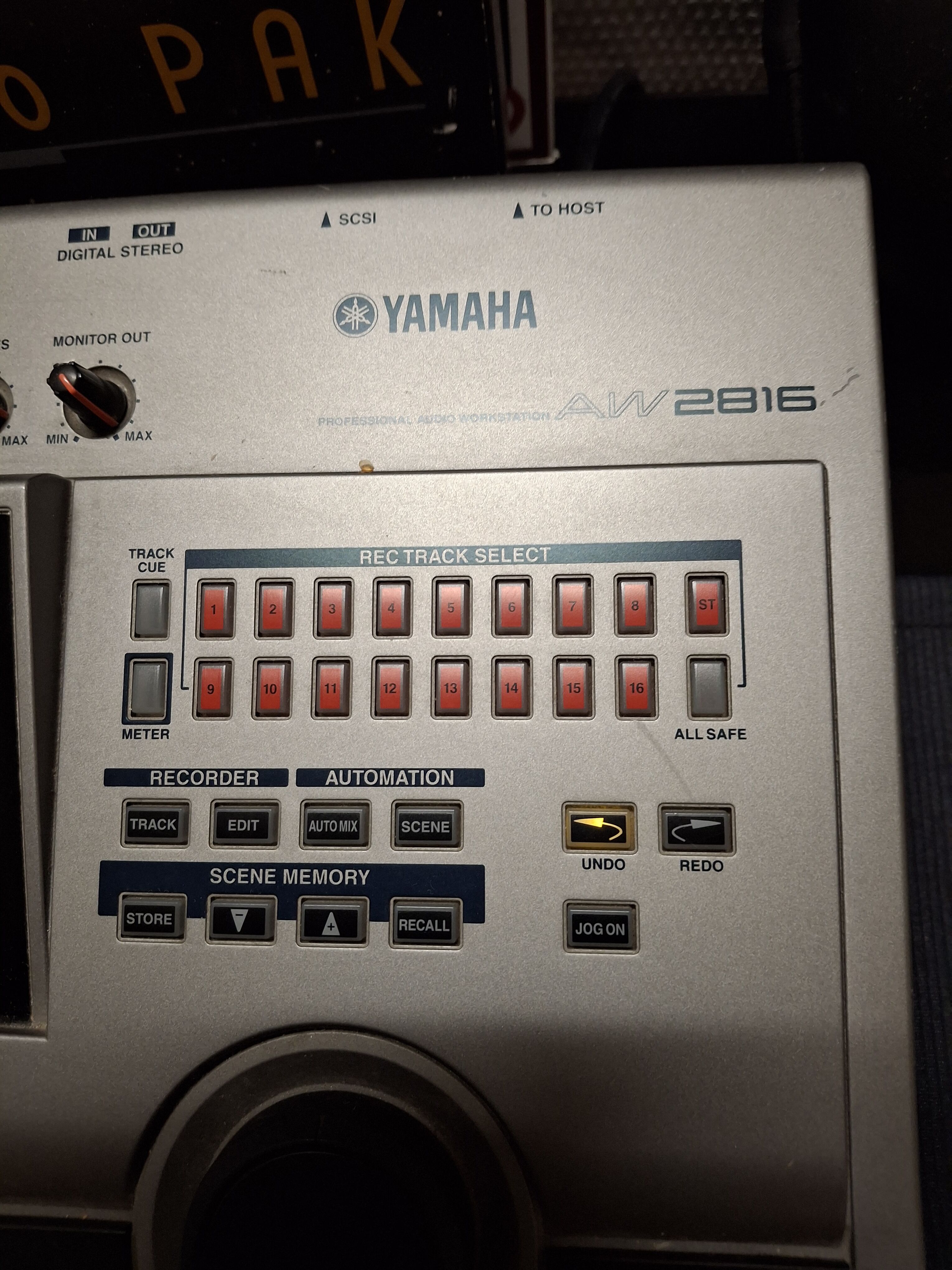Yamaha AW2816 (85719)