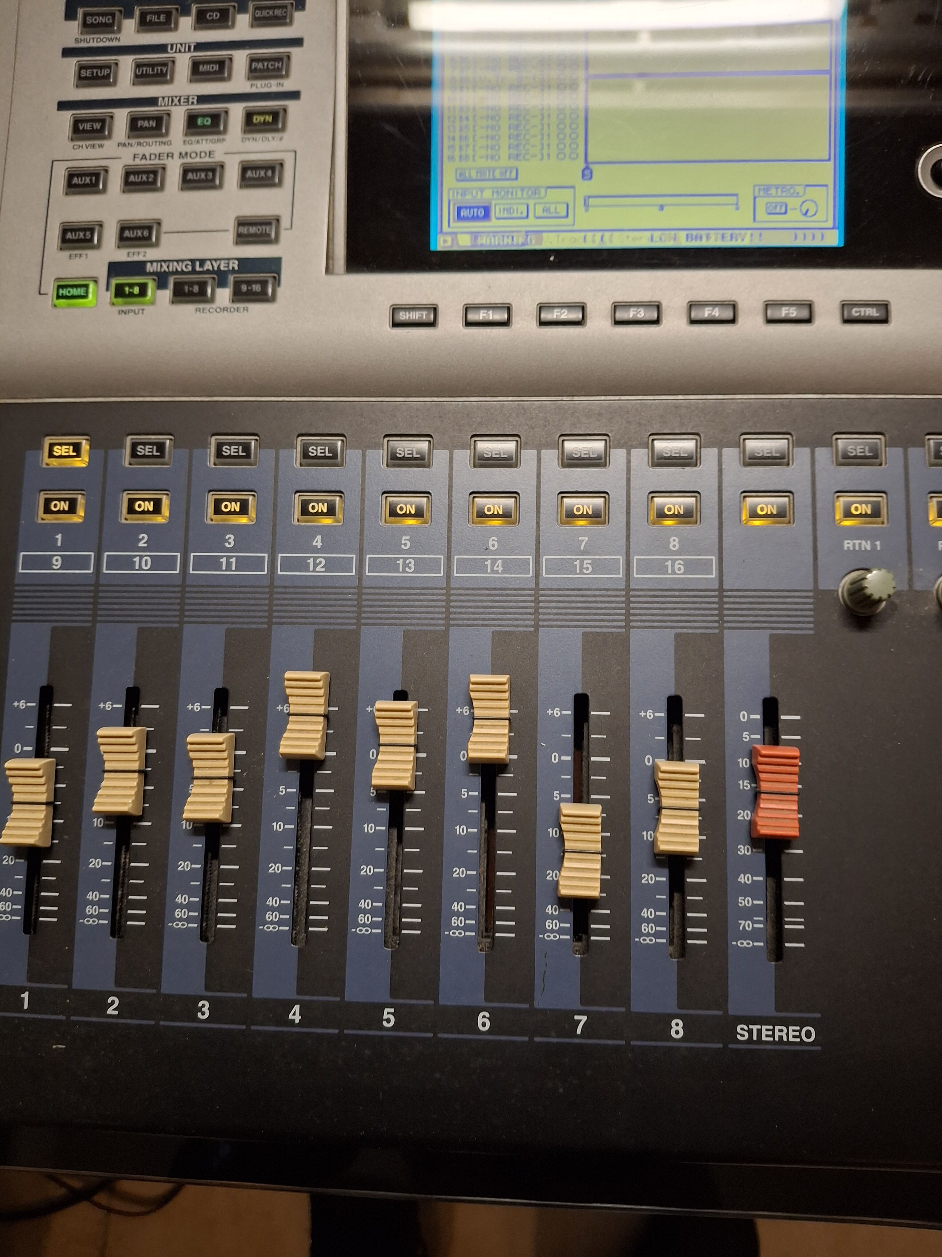 Yamaha AW2816 (7719)