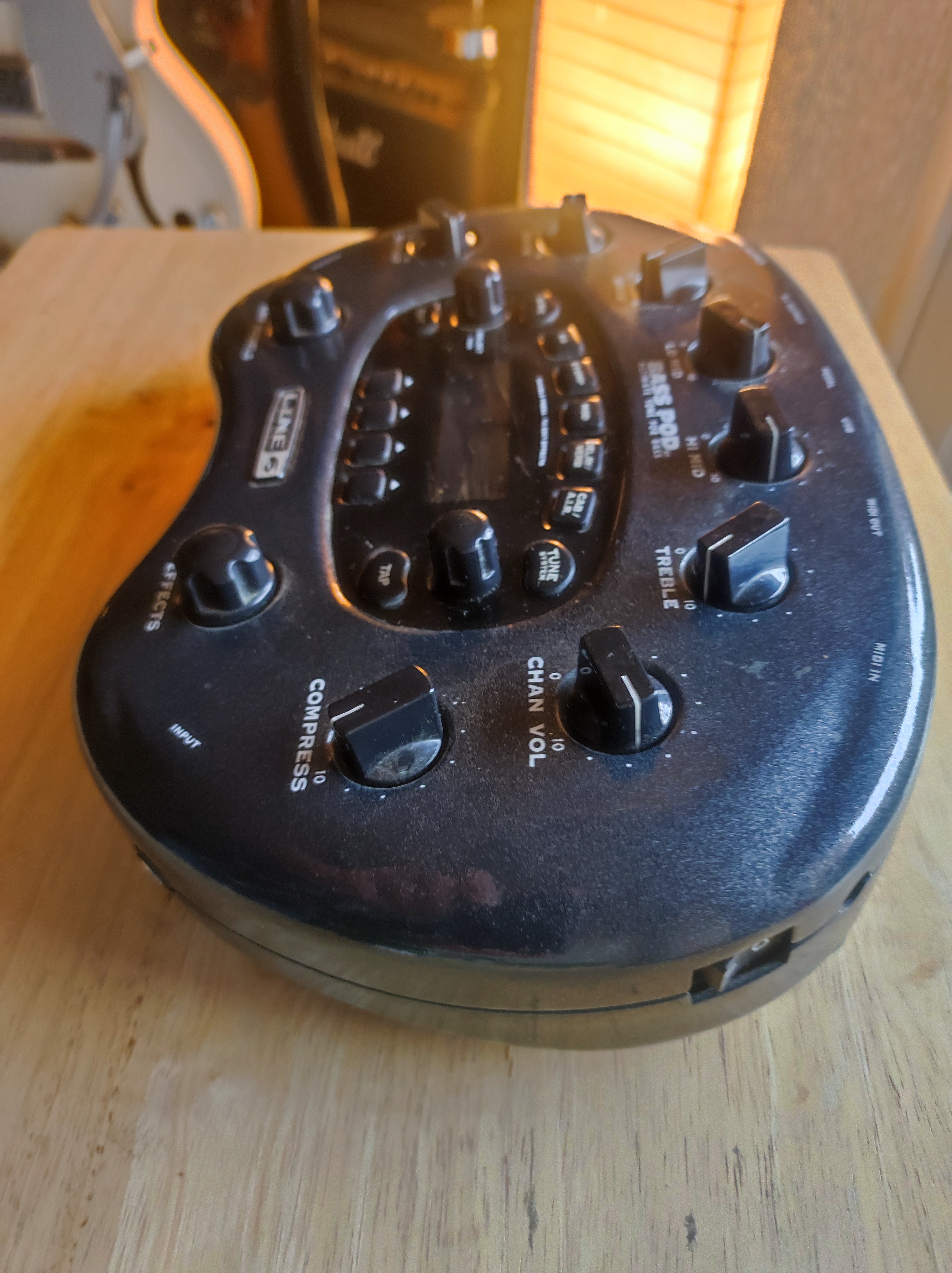 Vend Line 6 Bass POD XT, bon état 