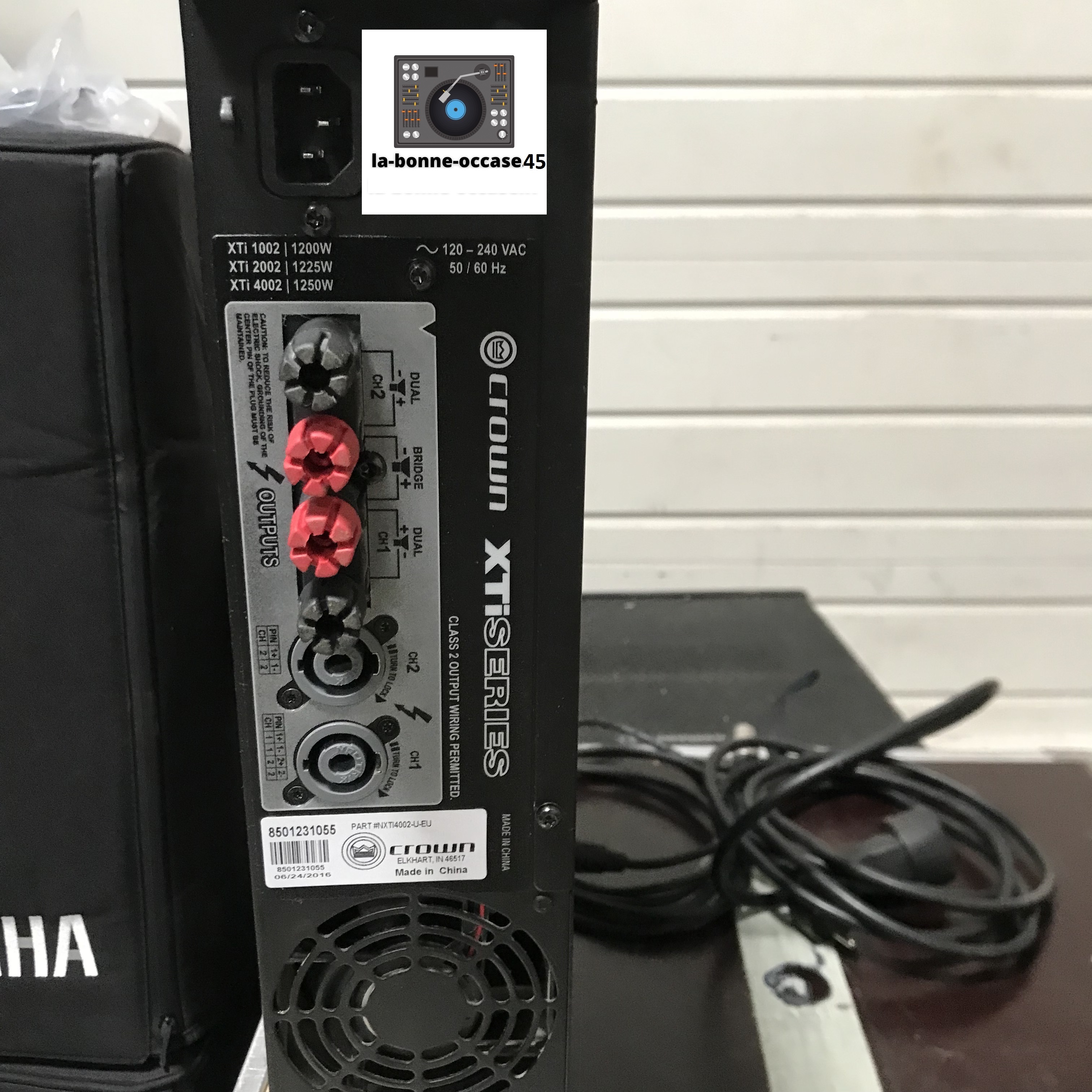 Ampli Crown XTI 4002 1