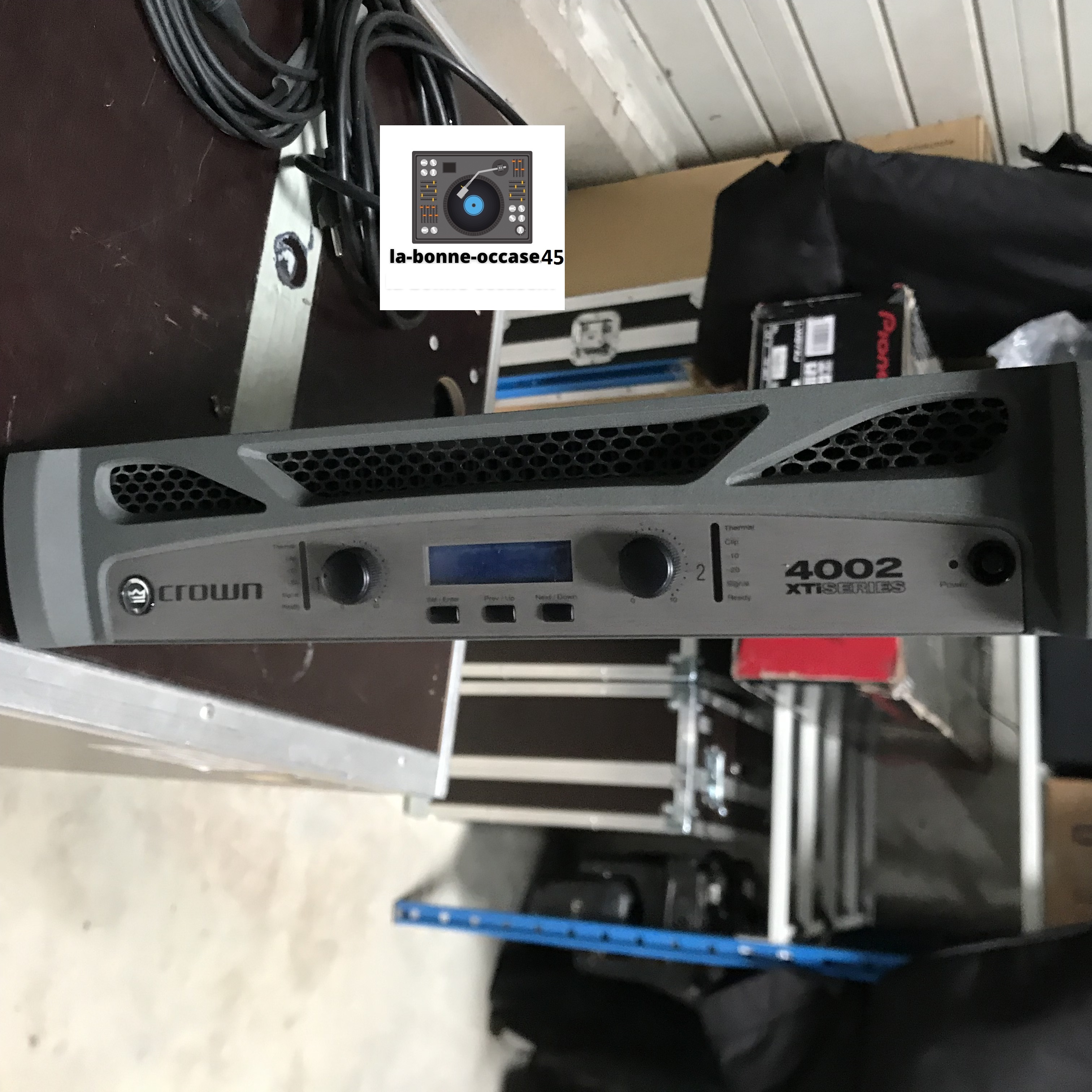 Ampli Crown XTI 4002 3