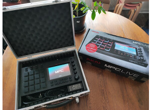 Akai Professional MPC Live (74697)