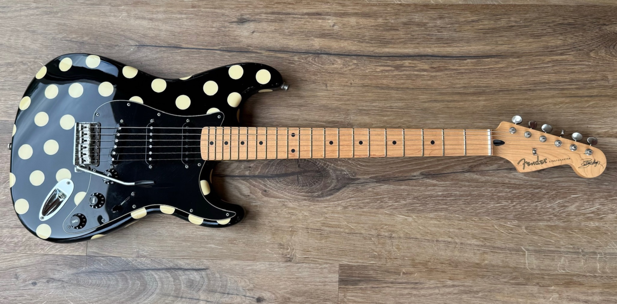 VENDS FENDER STRATOCASTER BUDDY GUY