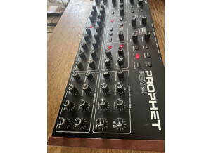 Dave Smith Instruments Prophet Rev2 Module 8 voix (31146)