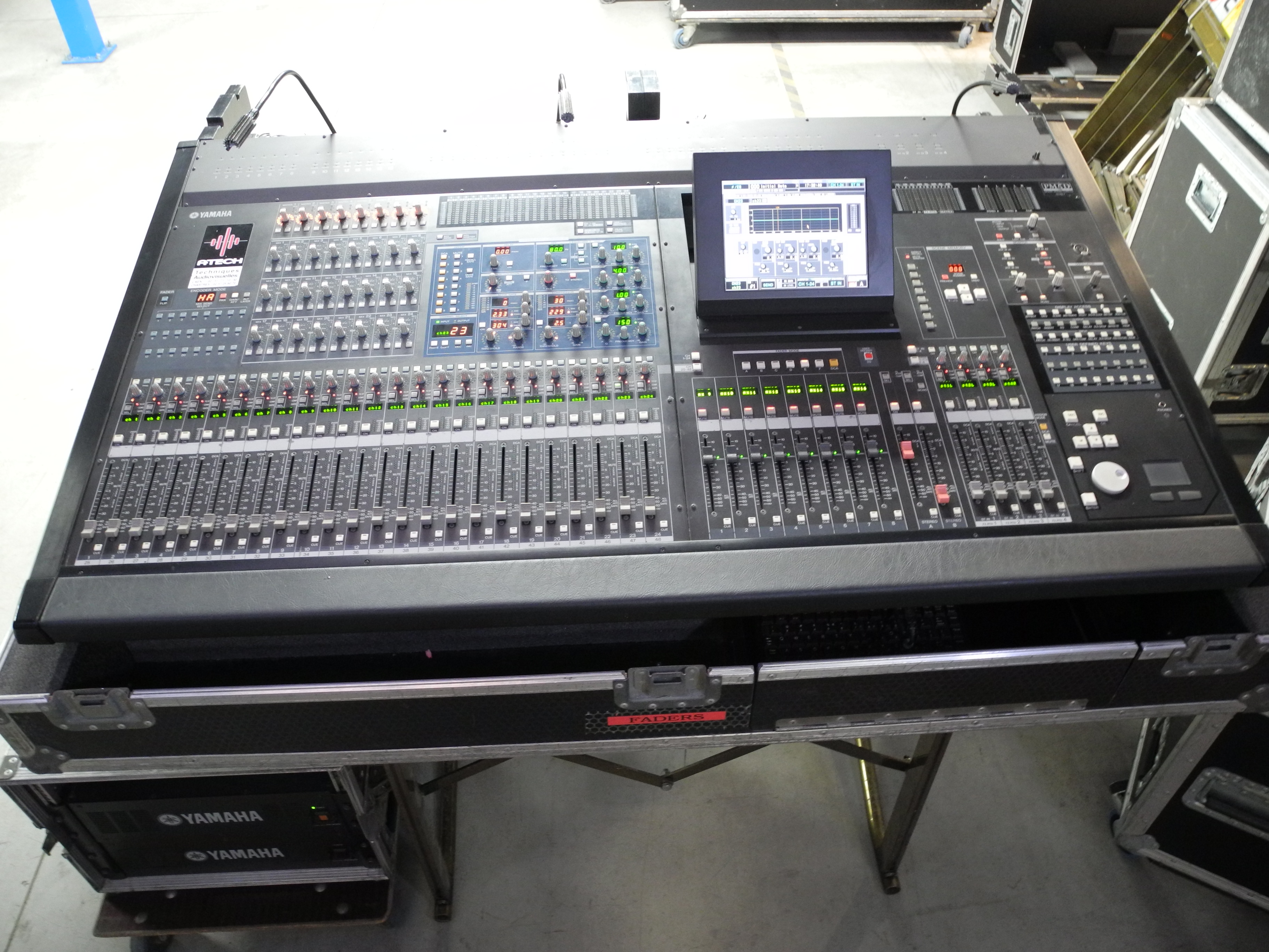 vends console numérique YAMAHA PM5D RH