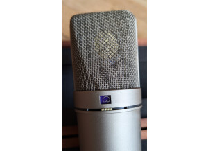 NEUMANN 8