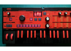 Korg microKORG - Limited Edition Black & Red