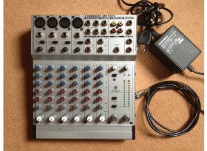 Behringer MX802