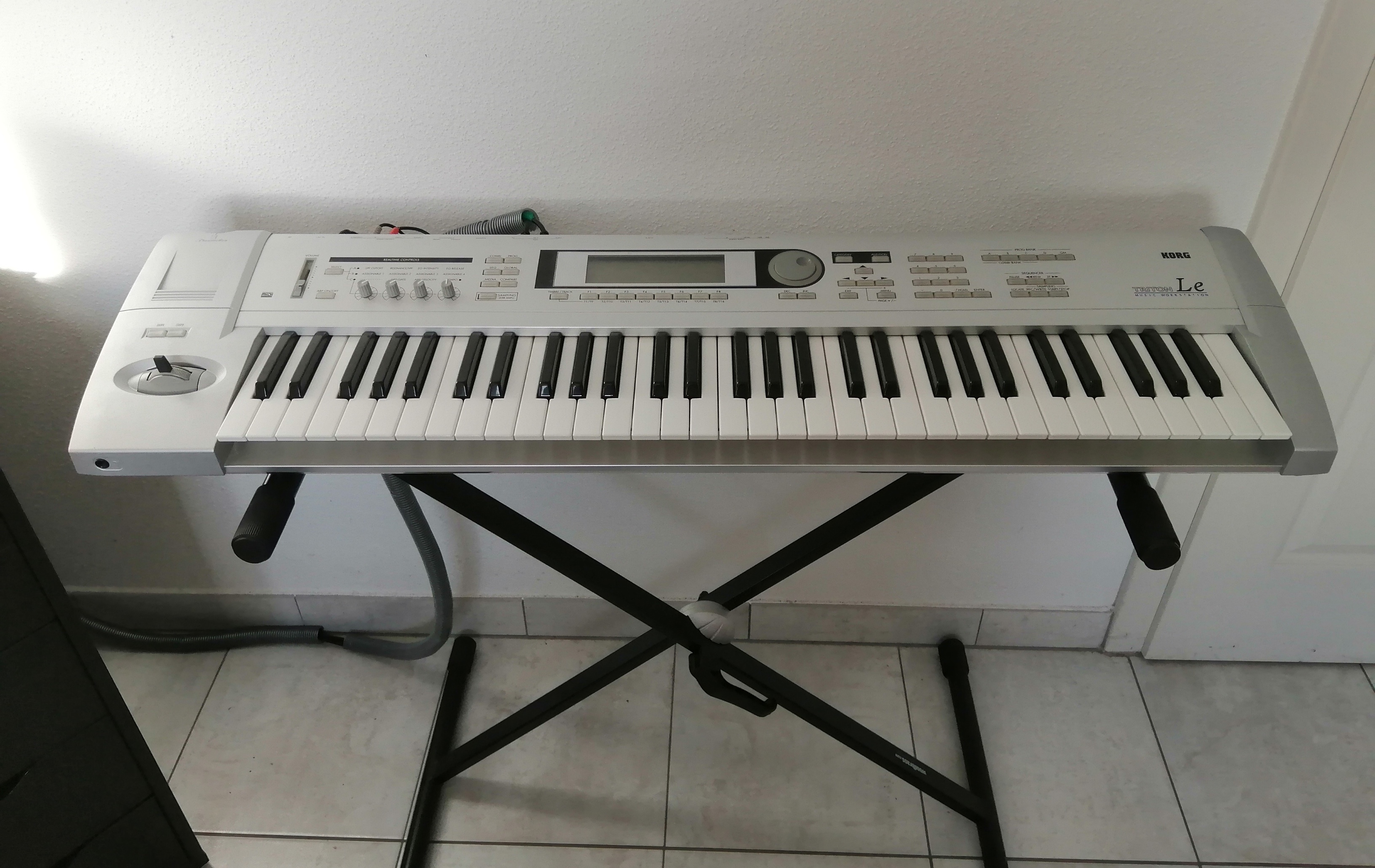 KORG TRITON LE 61