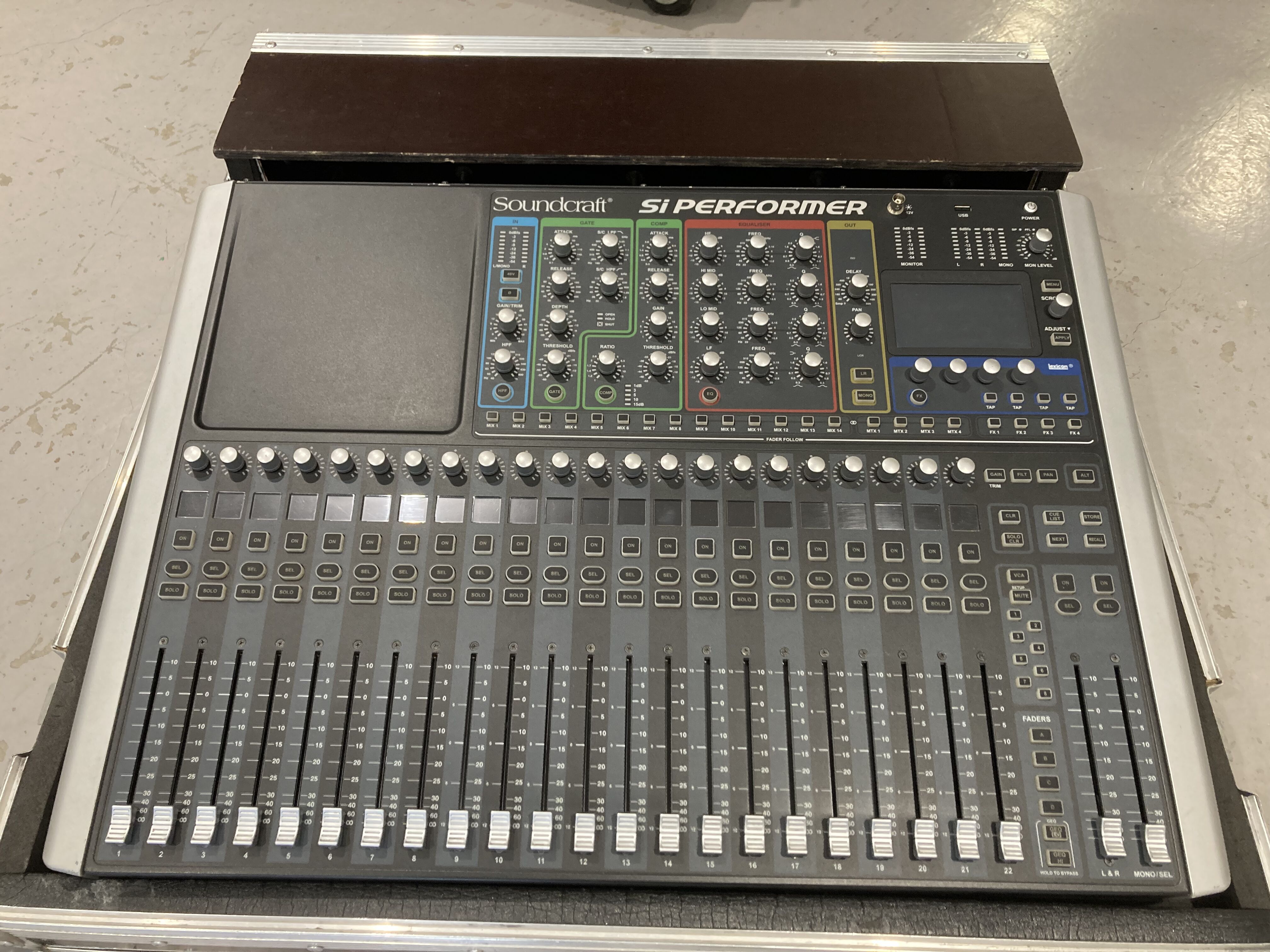 SI Performer 2 et Flightcase