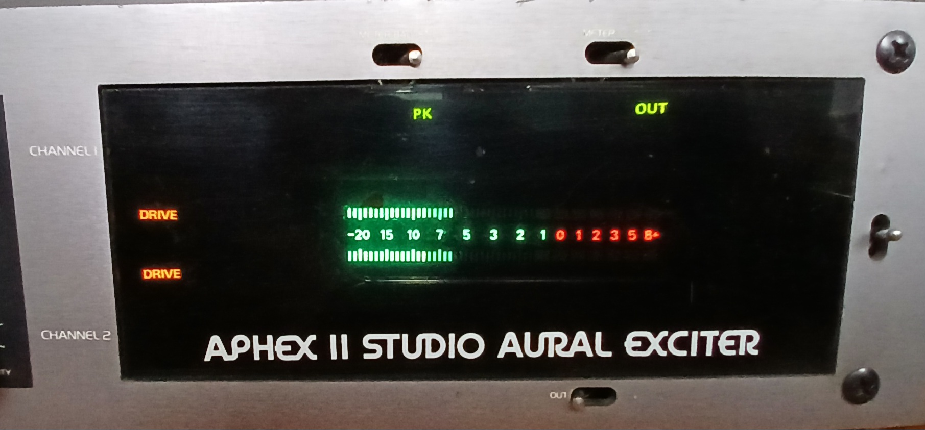 Aphex Aural exciter studio
