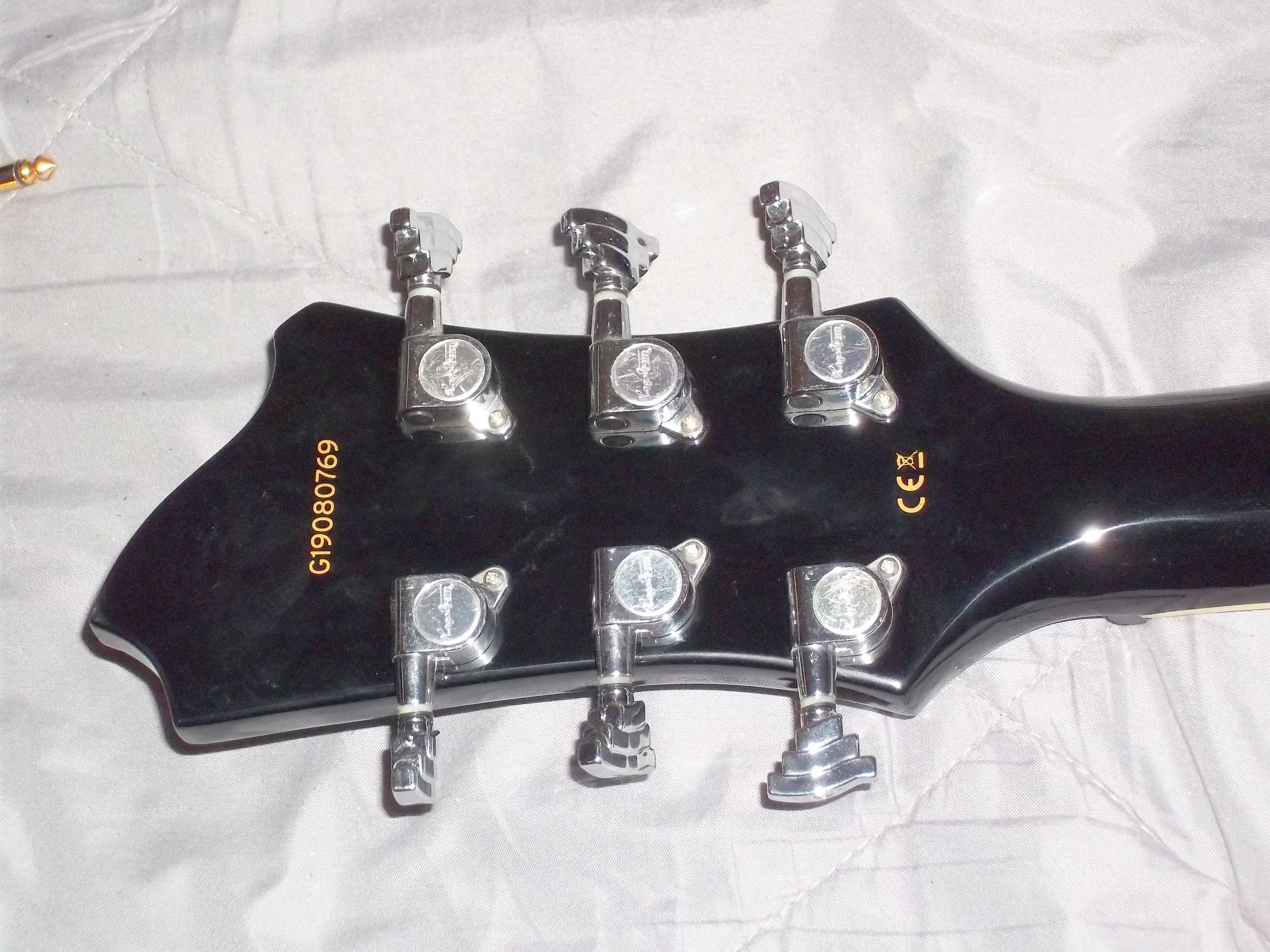 Hagstrom Ultra Max (996)