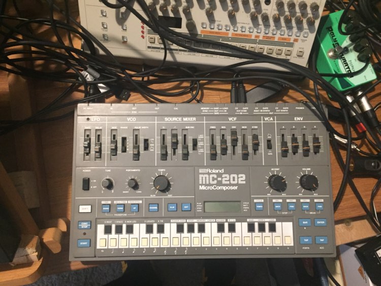 Vends MC 202 Roland