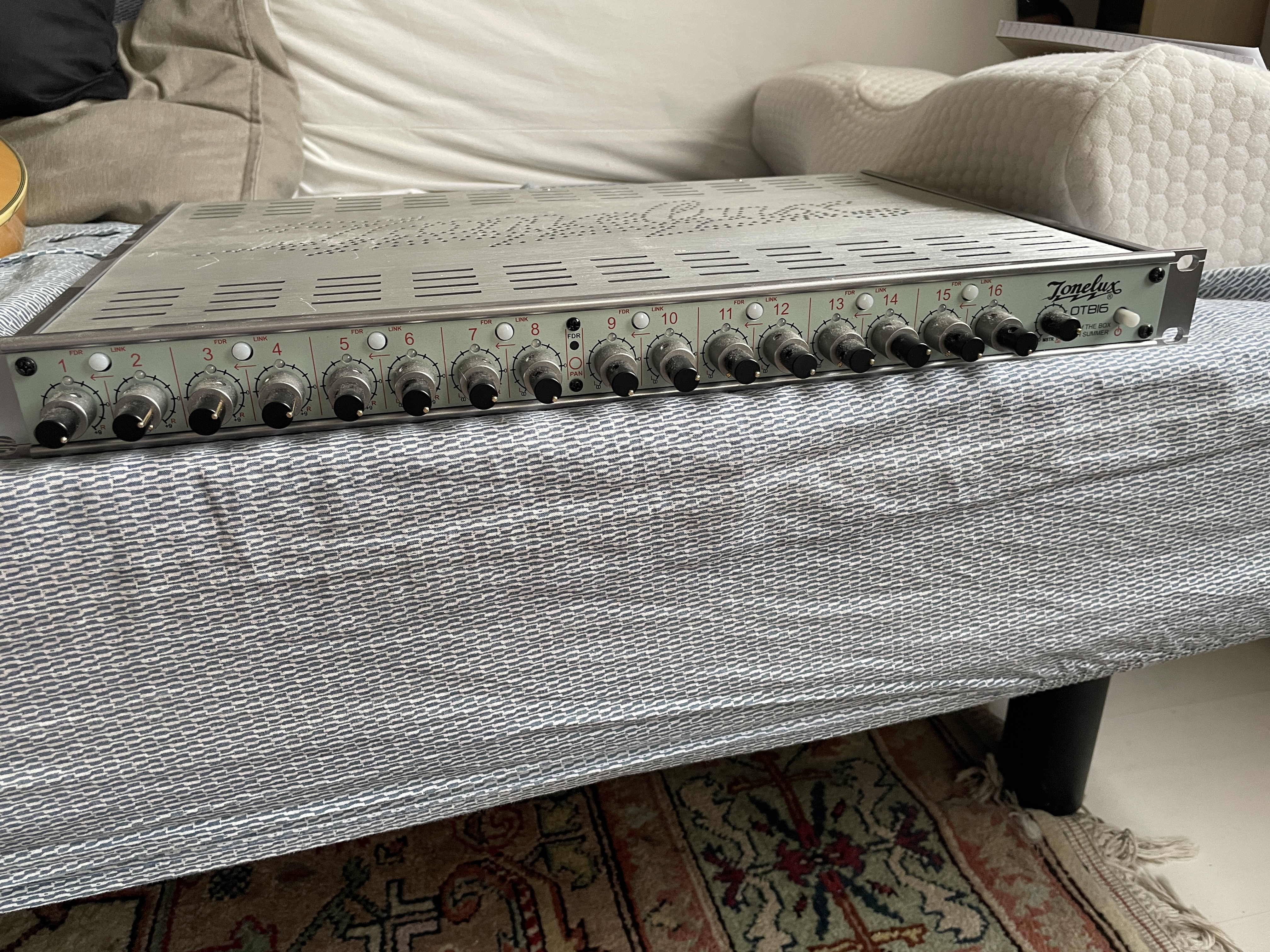 TONELUX OTB16 SOMMATEUR 16 VOIX