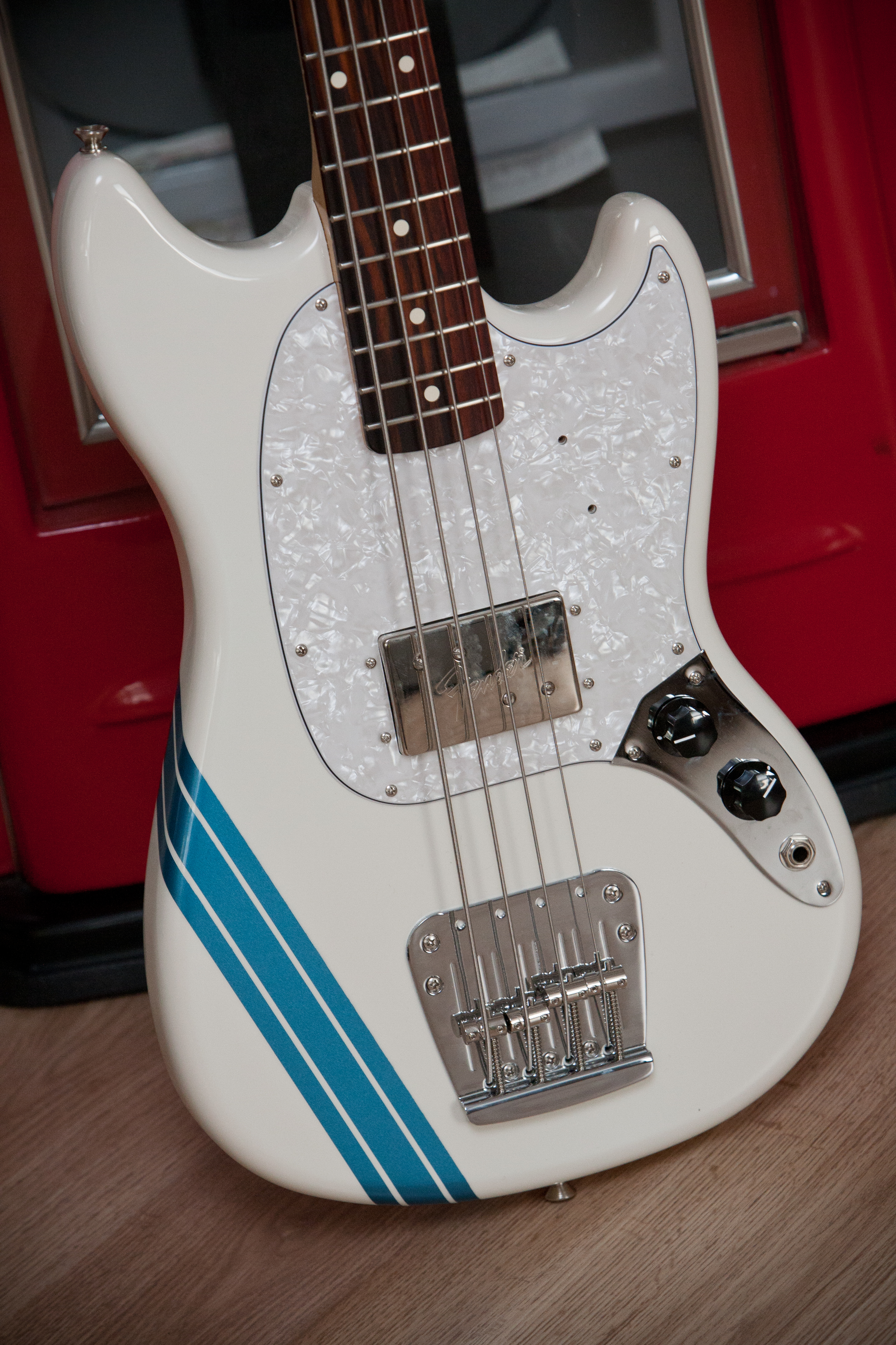 Fender Pawn Shop Mustang Bass