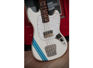 Fender Pawn Shop Mustang Bass 1