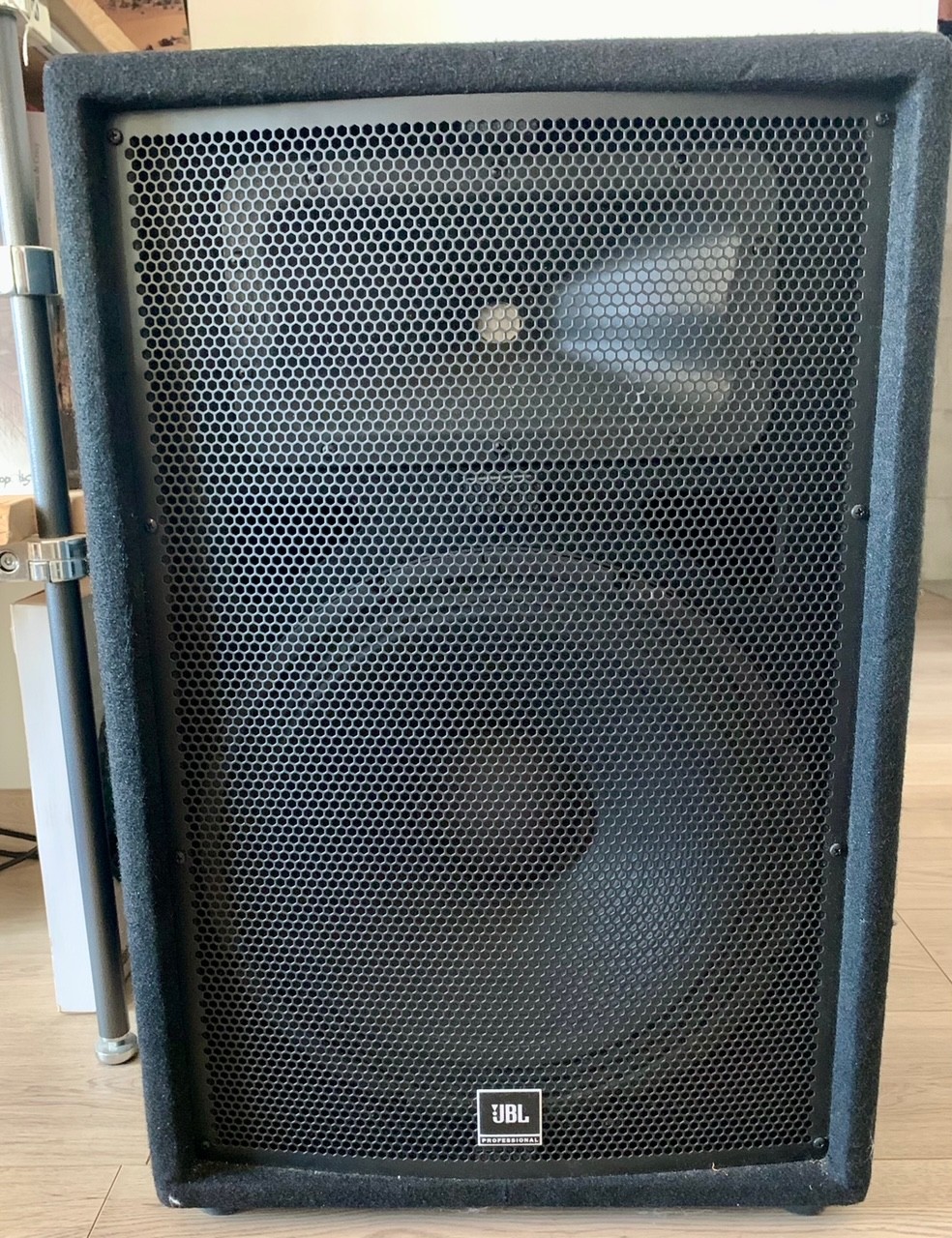 Vends paire d'enceintes JBL - JRX 215 avec câbles speakon