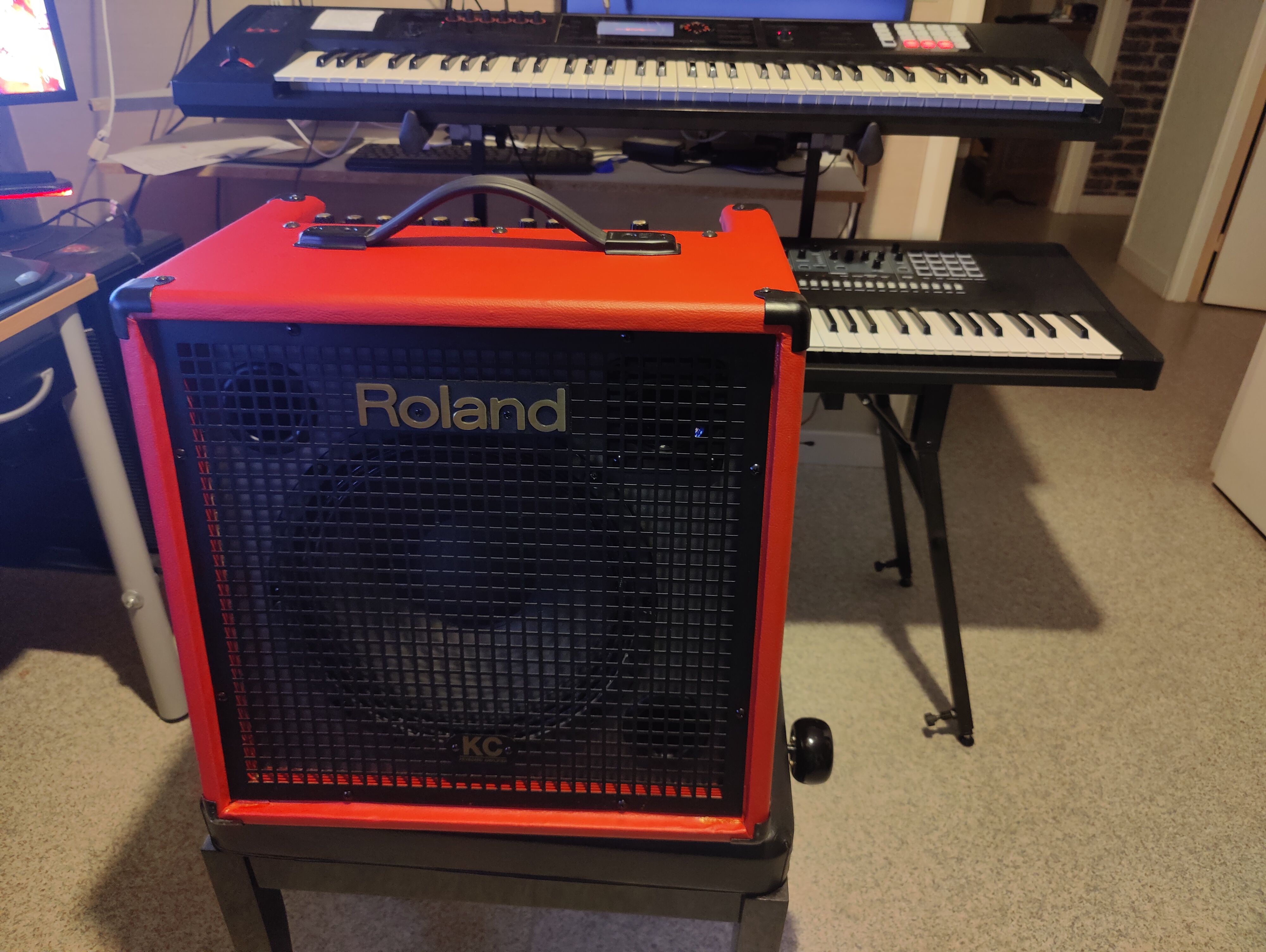 Roland KC-350