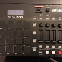 Contrôleur AKAI Professional MDP 226 - Très bon etat