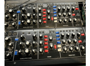Behringer Model D (34189)