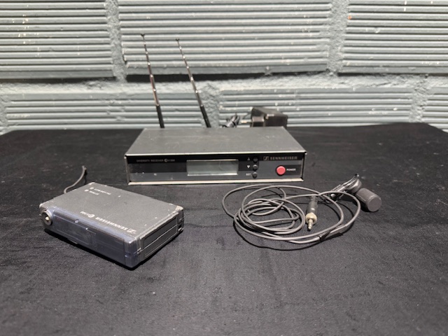 SENNHEISER EW 300 + POCKET + MKE 40EW