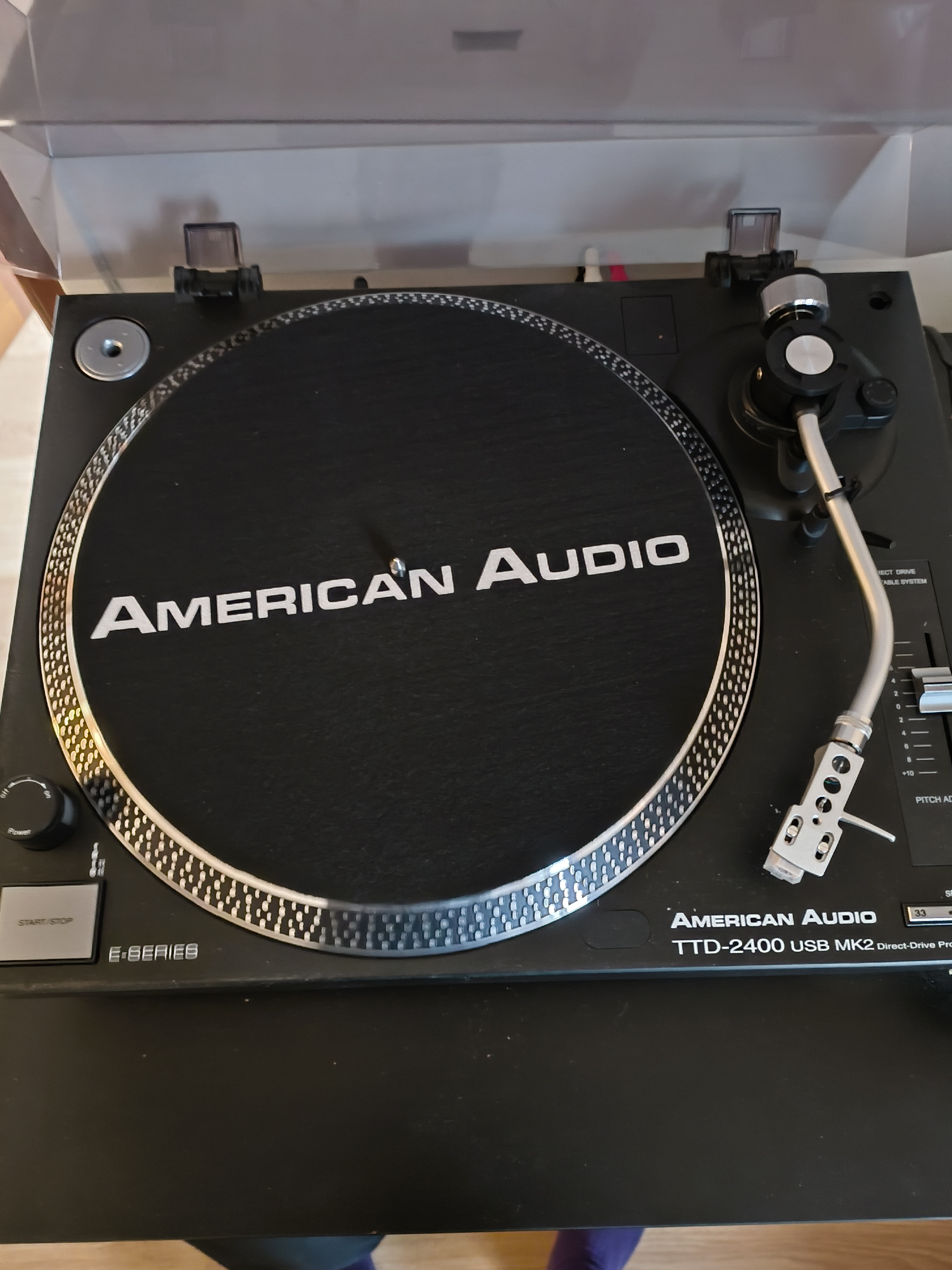 AMERICAN AUDIO TTD-2400 カートリッジ付 TTD-2400