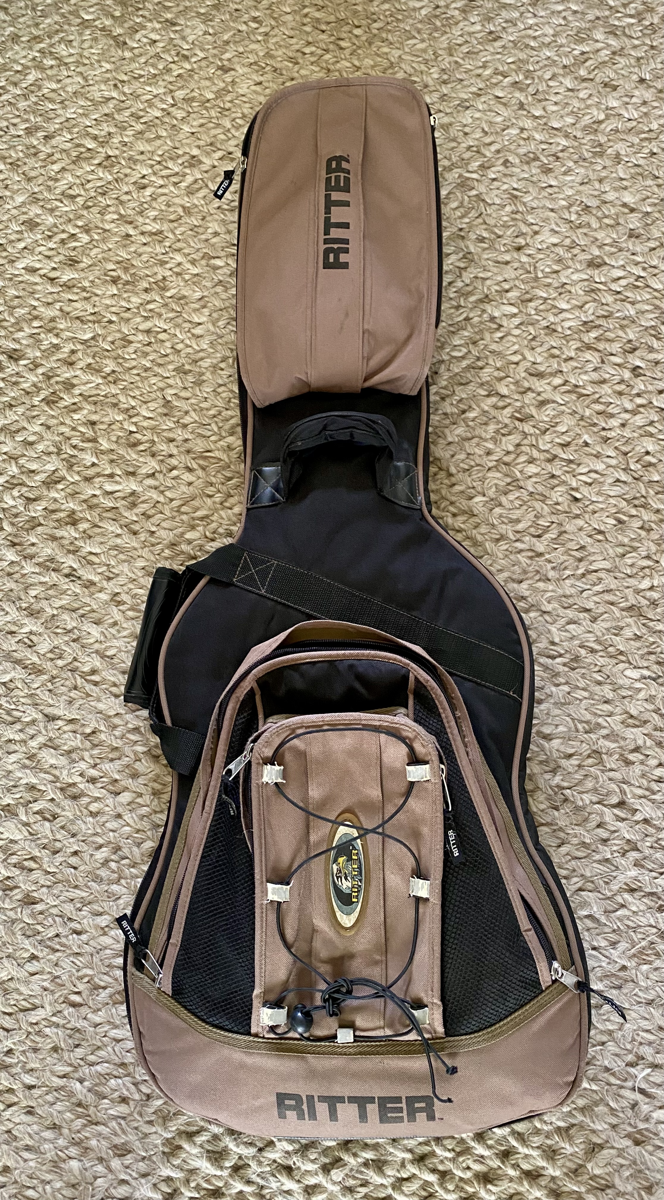 Vends étui souple pour guitare électrique Ritter