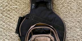 Vends étui souple pour guitare électrique Ritter