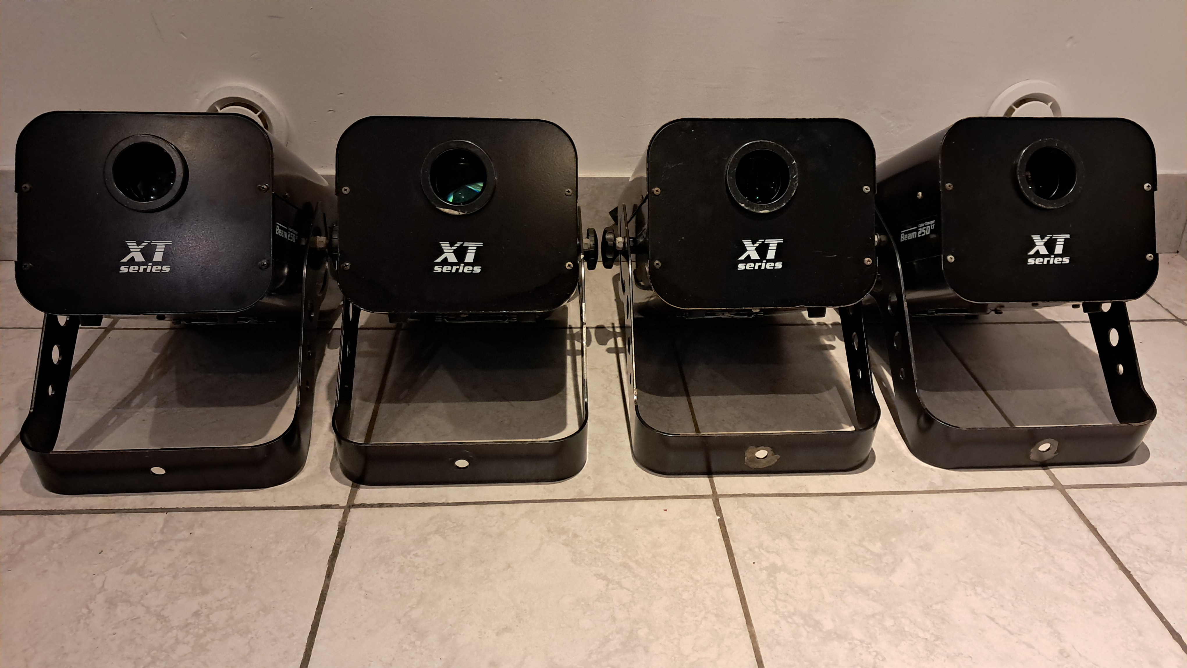 Robe Lighting BEAM XT 250 (61544)