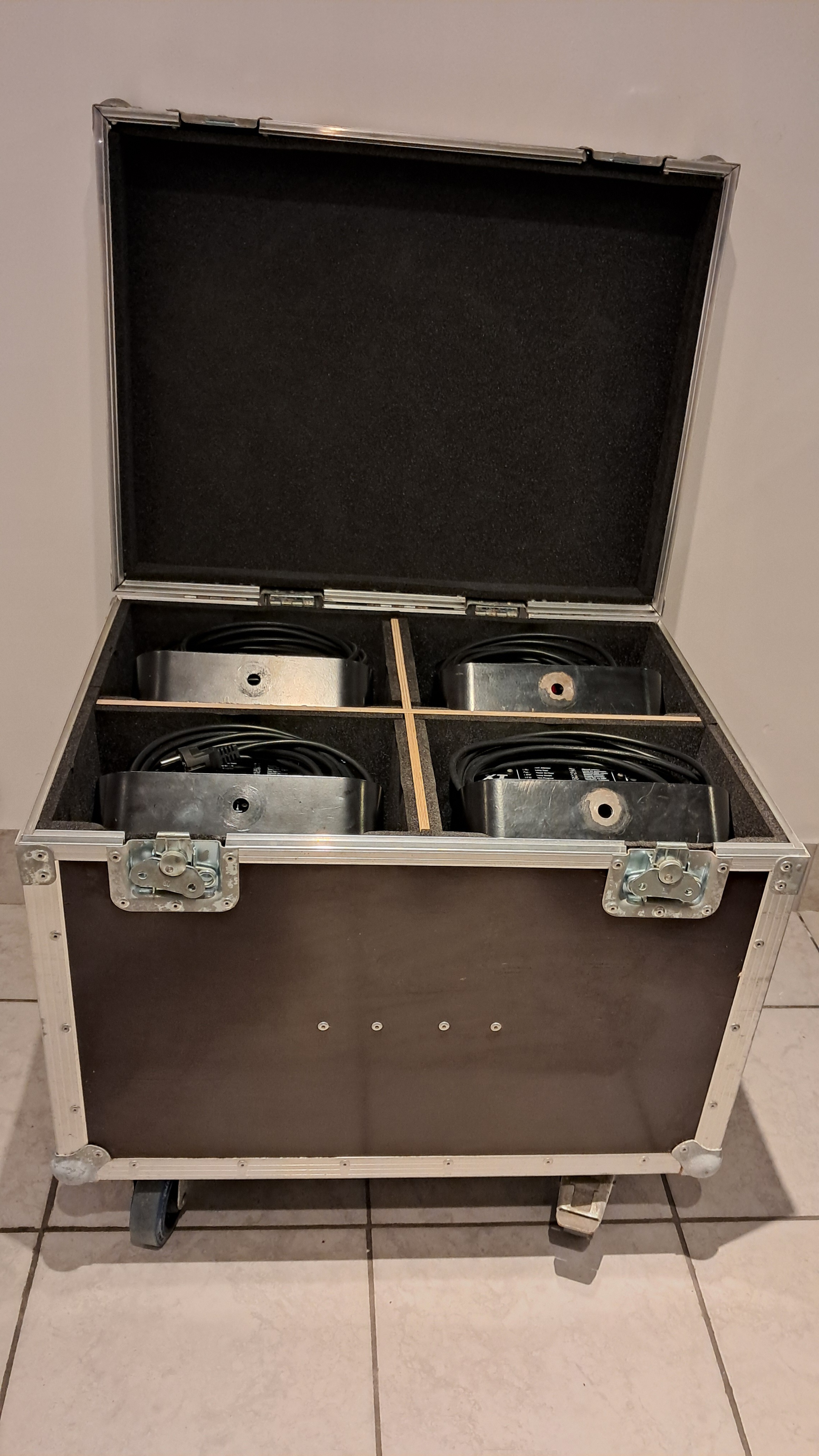 Robe Lighting BEAM XT 250 (30361)