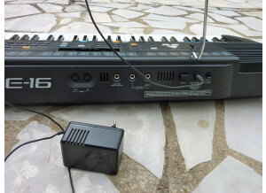 Roland E-16 (76577)