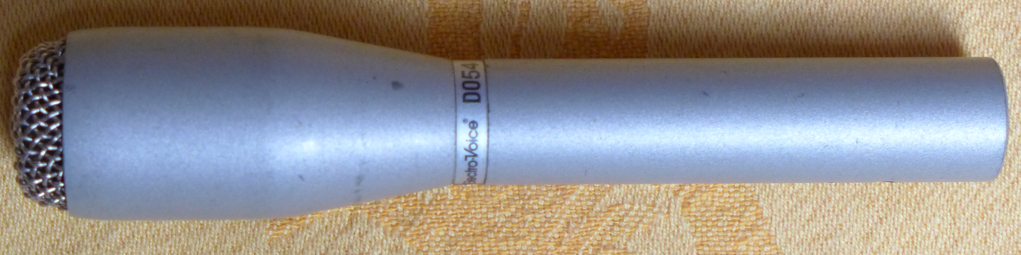 Vends micro Electro-voice DO54