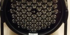 Vends 2 projecteurs ETC Lustr D60