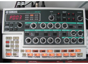 Yamaha DX200 (64169)