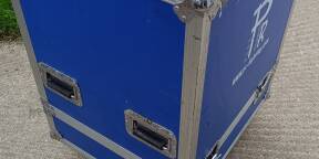 Flight cases type cloche avec roulette et freins