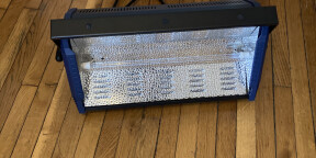 Vends Stroboscope : Botex SP-1500 DMX Strobe