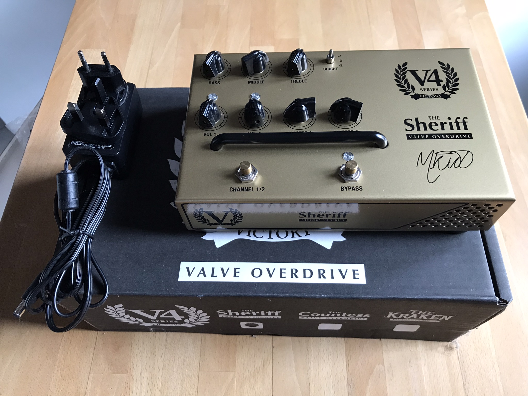 Vends Préamp V4 The Sheriff Victory Amps