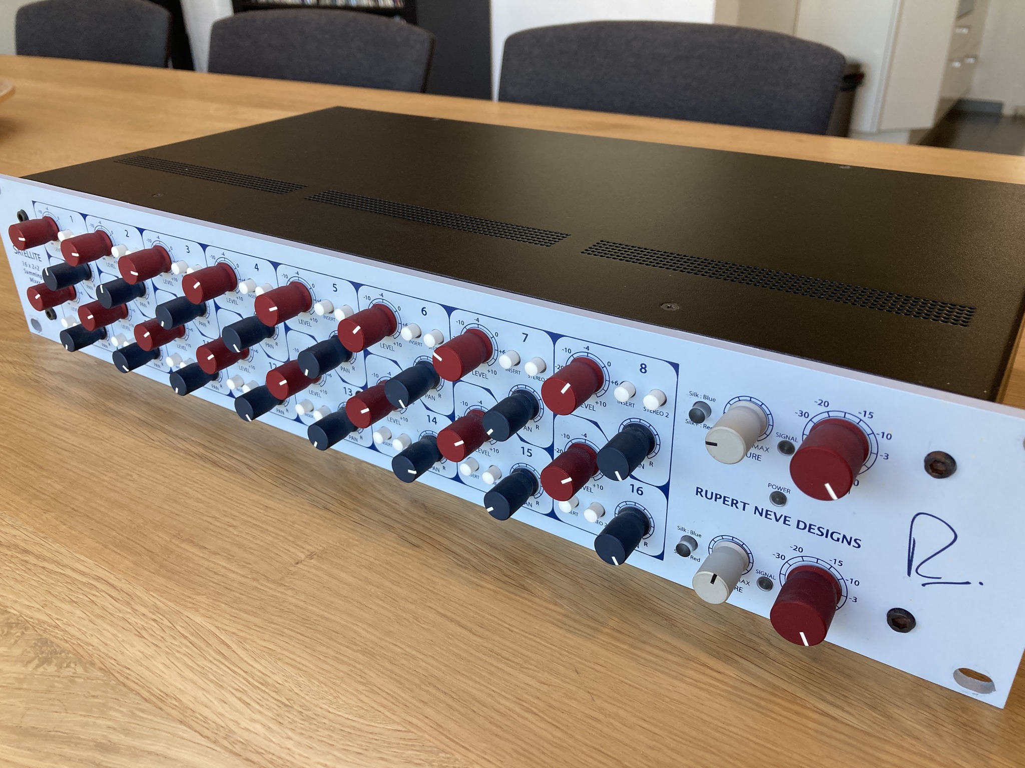 Rupert Neve Satellite