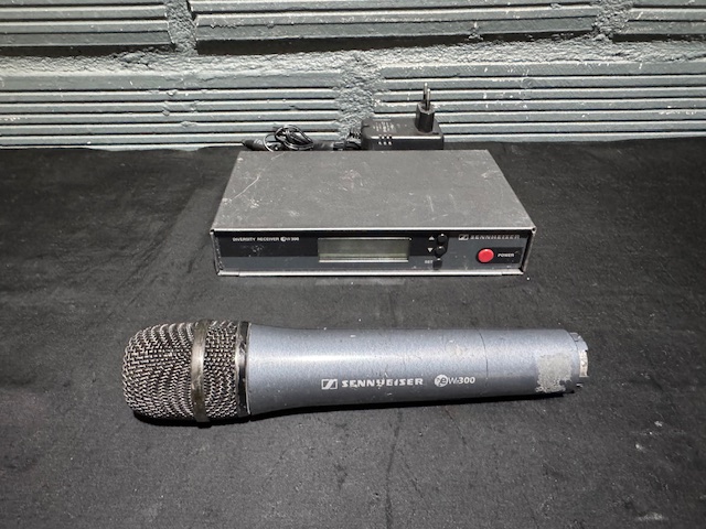 SENNHEISER EW300 + MICRO