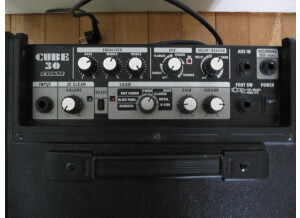 Roland Cube-30 (6333)