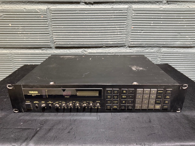 Yamaha REV7 (33090)