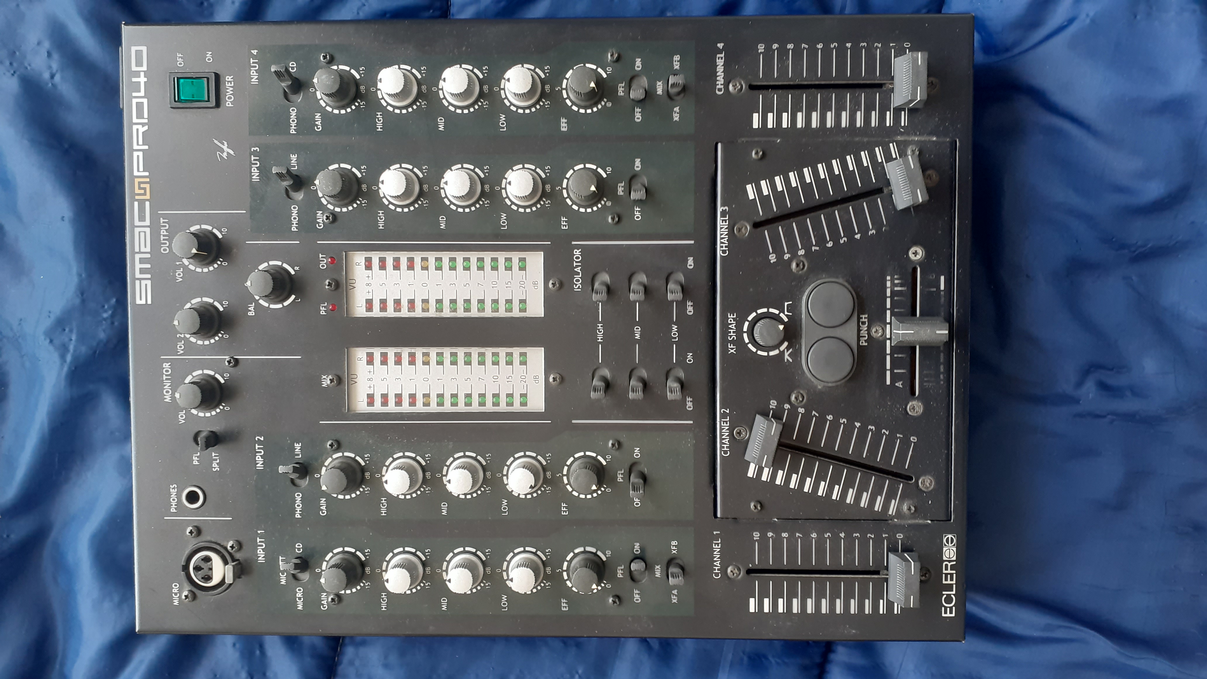 Smac Pro 40 - Ecler Smac Pro 40 - Audiofanzine