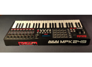 AKAI 02