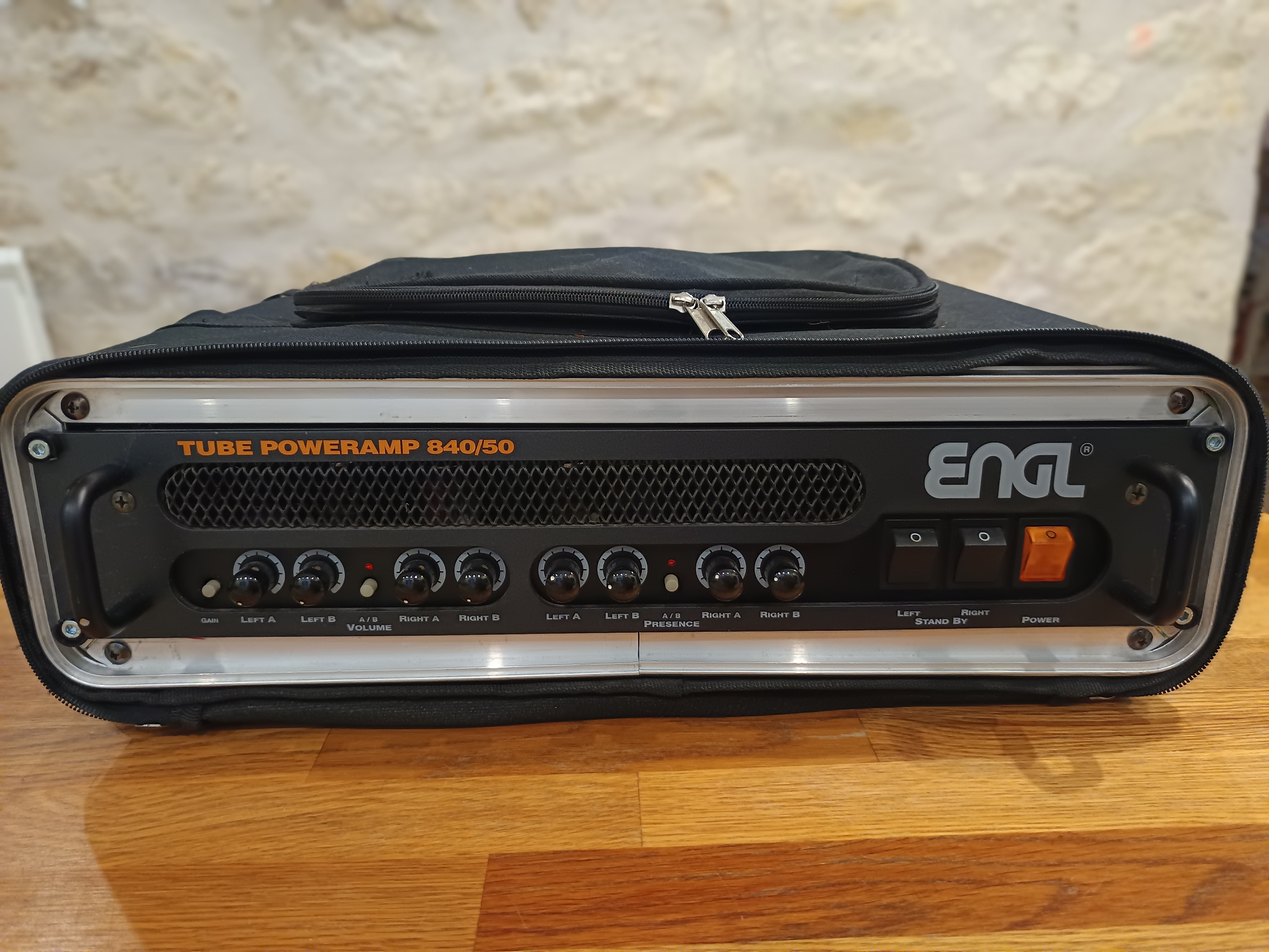 ENGL 840/50 ampli puissance 2x50W